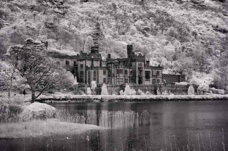 BW-Kylemore Abbey, Ireland BW Canvas Prints